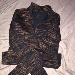 💛NWOT NIKE PRO QUARTER-ZIP💛